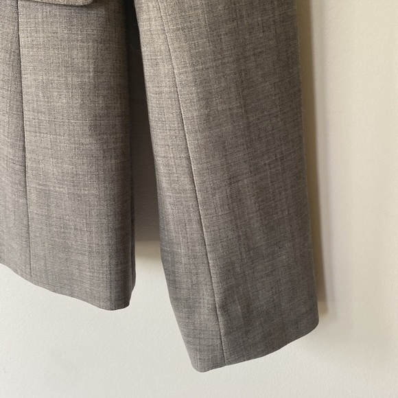 Banana Republic classic wool blend grey blazer - Picture 5 of 9